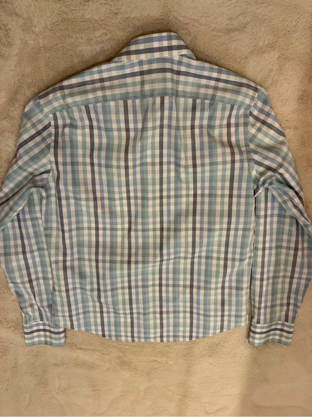 UNTUCKit Men's Blue and White Plaid Button-Down Shirt